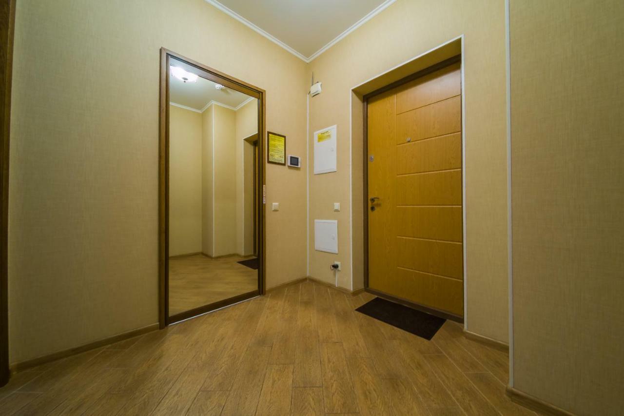 Kvartirkoff Na Bogatirskaya 6A, 2 Floor Kyiv Exterior photo